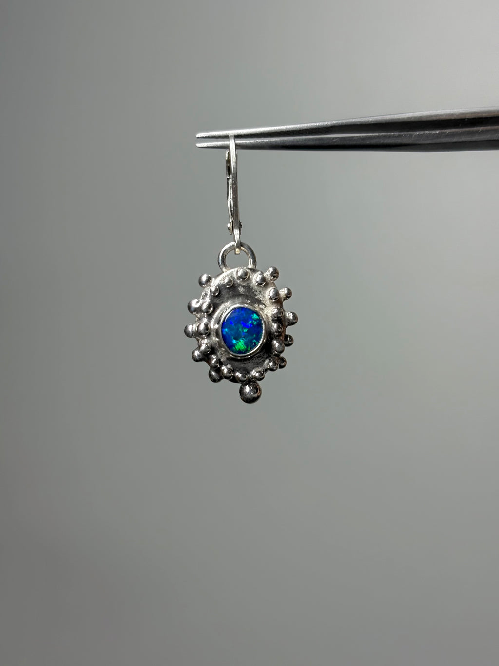 XL pixel Huggie (single)