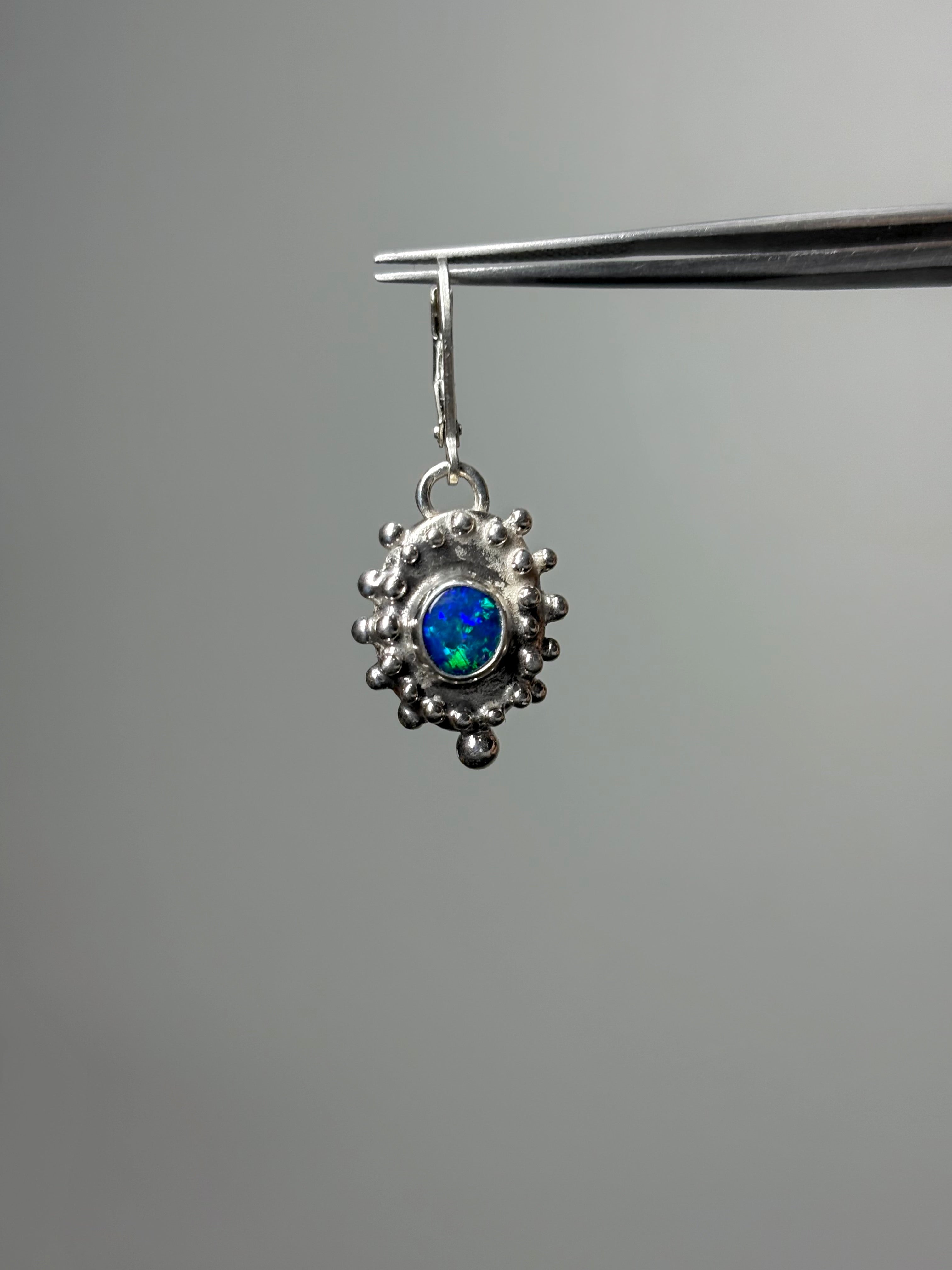 XL pixel Huggie (single)