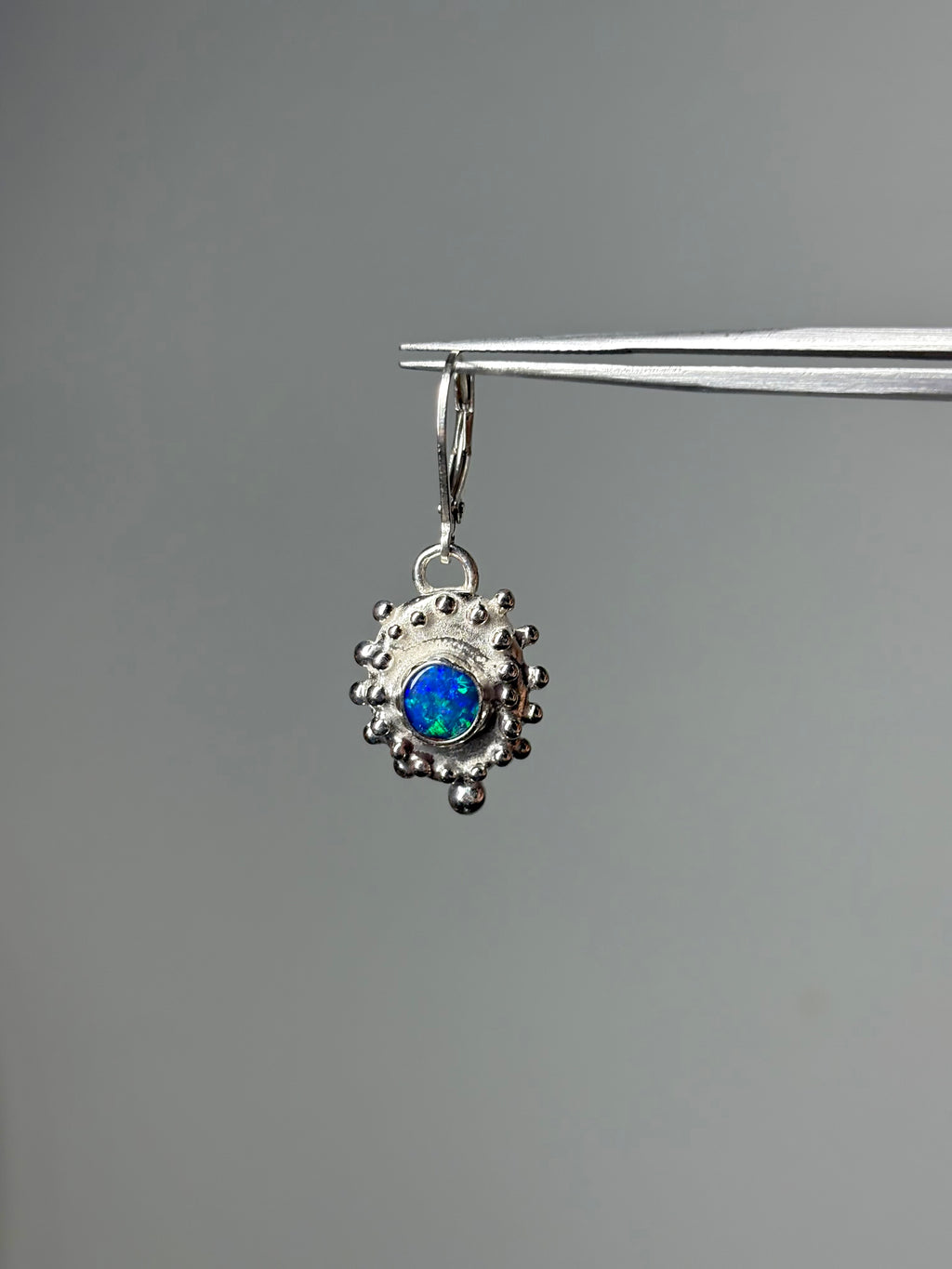 XL pixel Huggie (single)